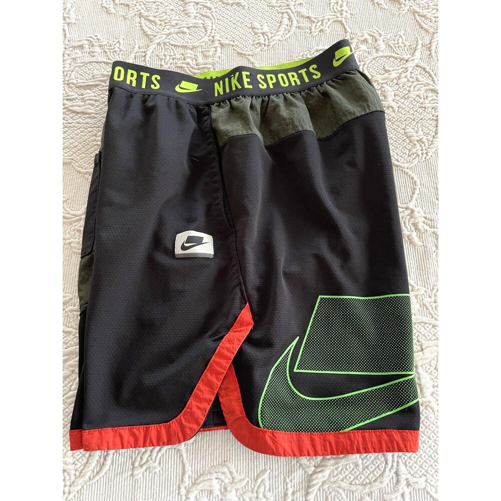 Nike Sport Clash Training Shorts Colorblock Design Big Swoosh Mens Medium